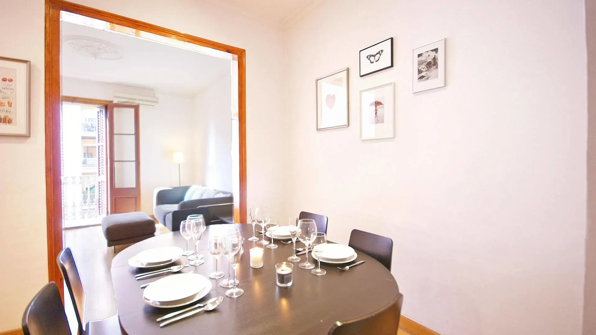Flateli Aribau Apartment Barcelona