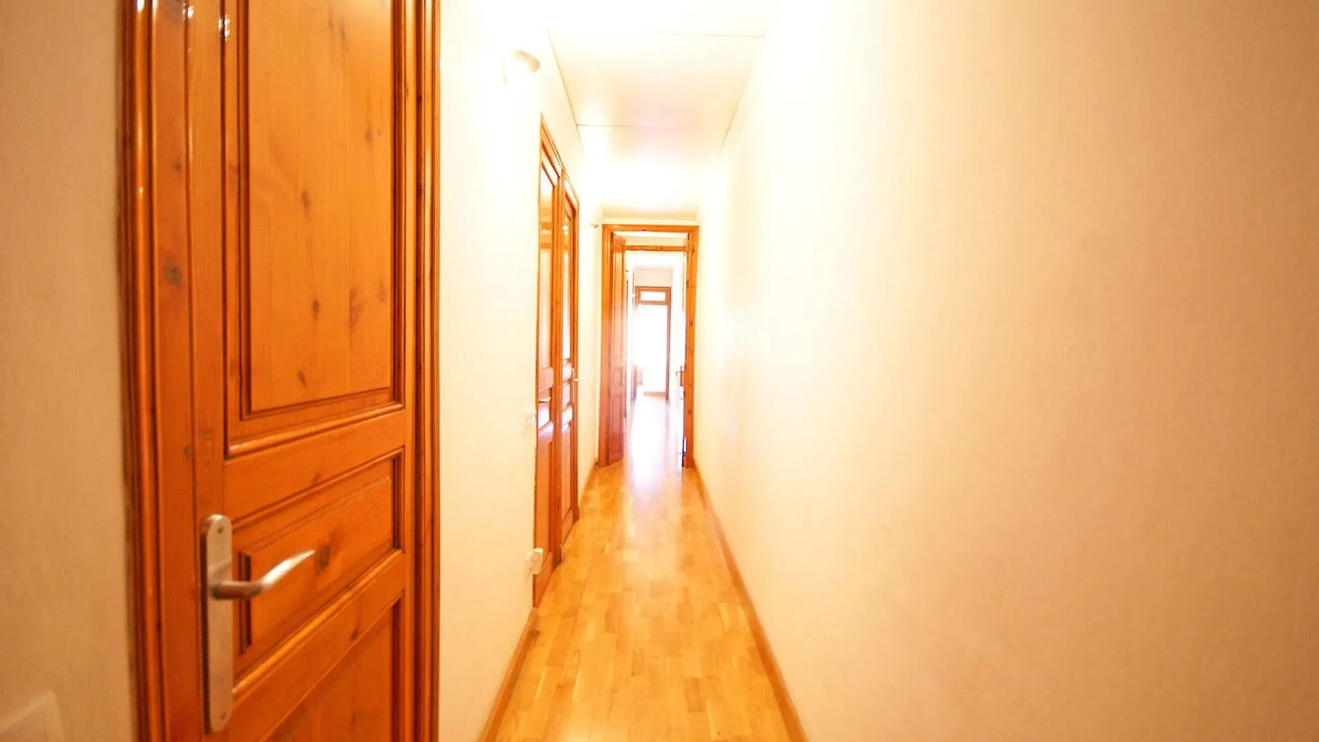 Flateli Aribau Apartment Barcelona