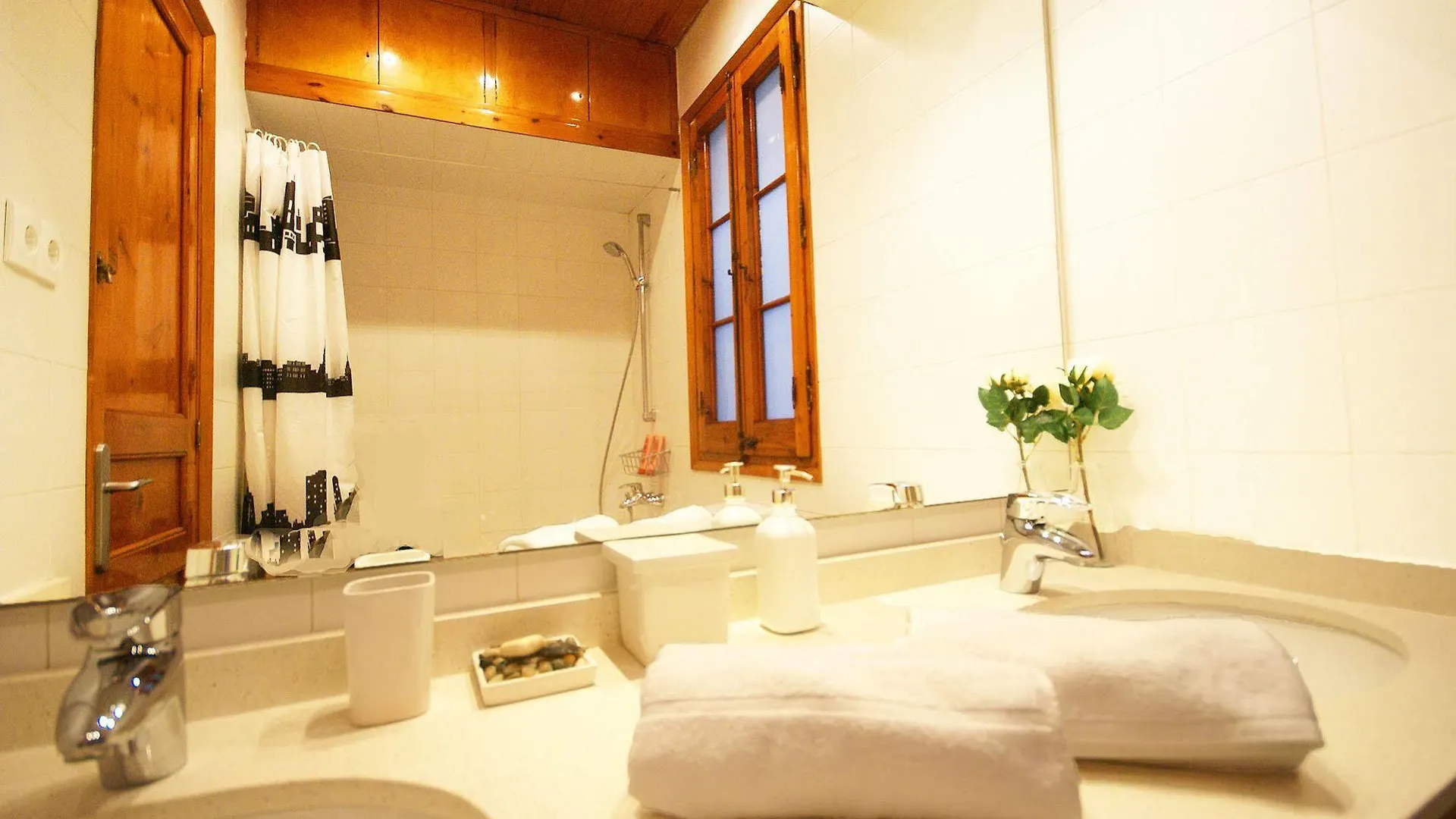 Flateli Aribau Apartment Barcelona