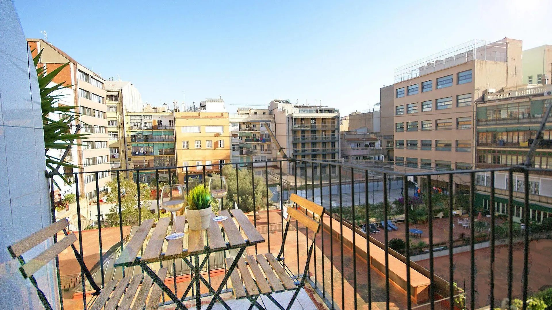 Flateli Aribau Apartment Barcelona